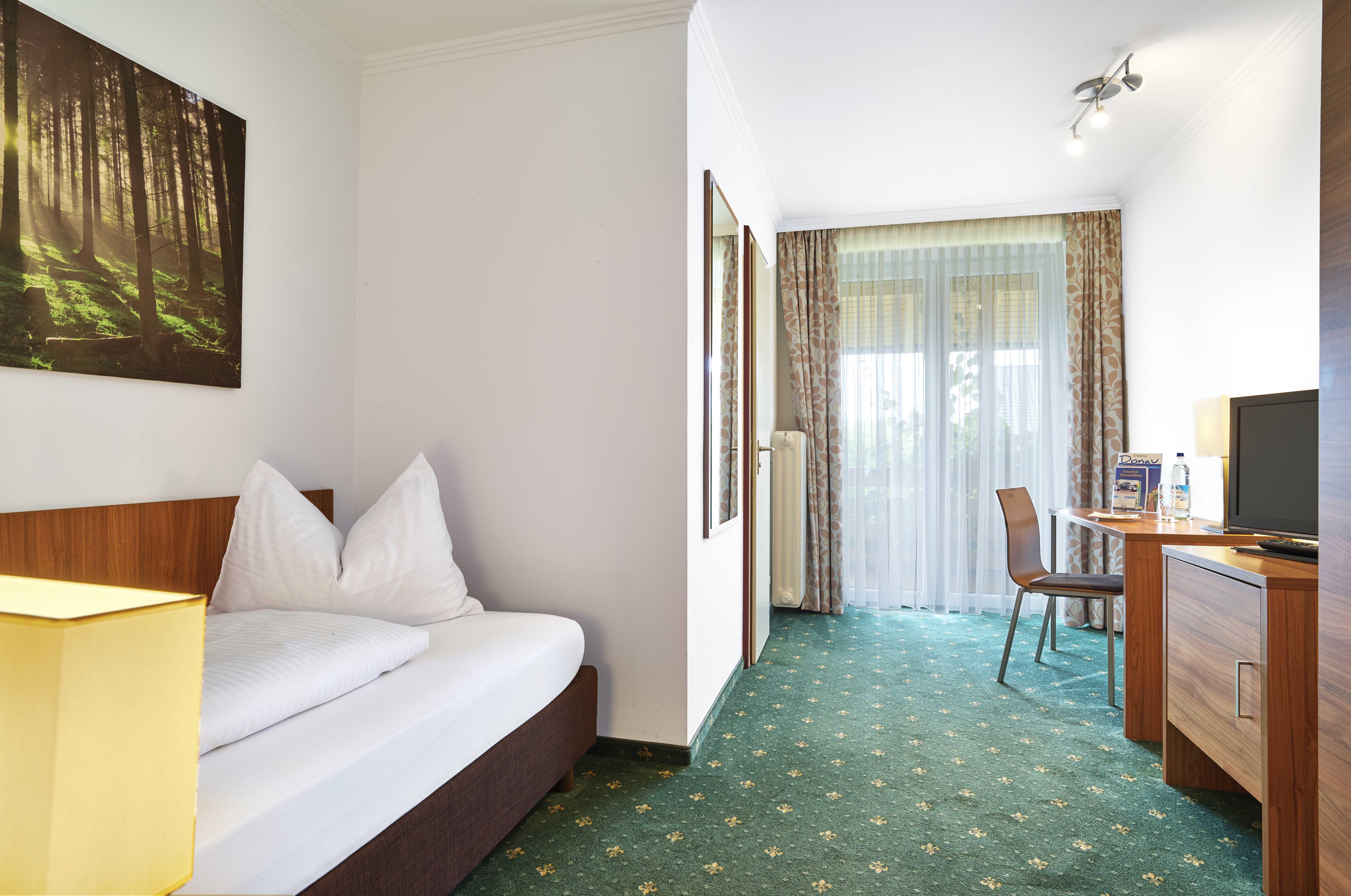 Hotel Lindenhof 3*